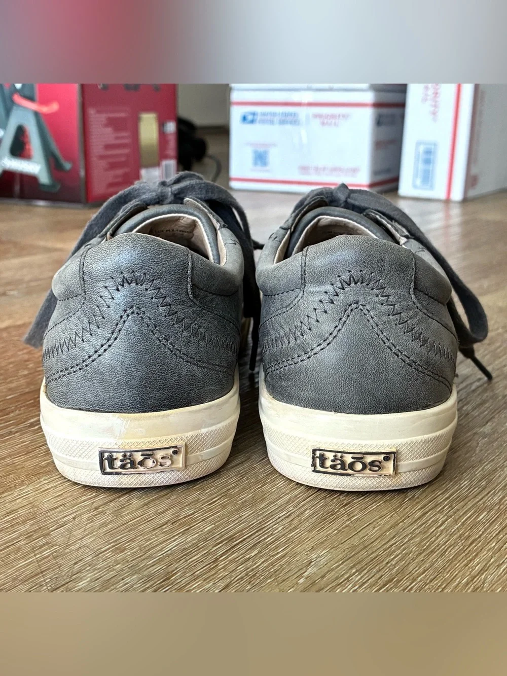 Taos Footwear Plim Soul Lux Leather Sneakers Gray Women’s Shoes Size 8